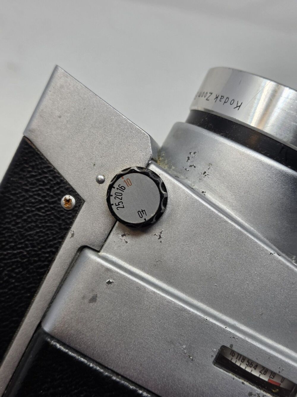 Kodak Zoom 8 Reflex Camera Automatic f/1.9 Working 8mm w/ Vintage Film - Picture 13 of 16
